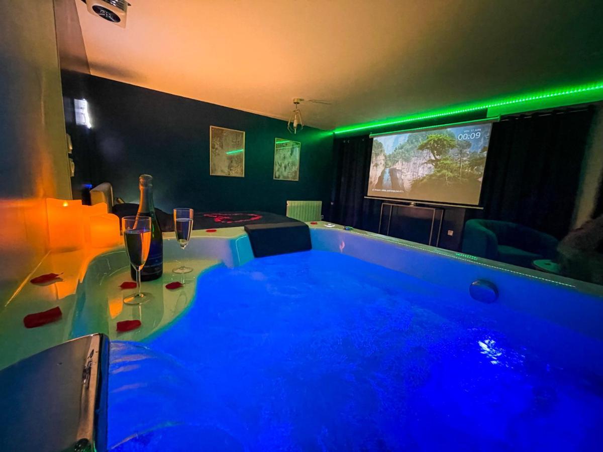 Spa Sous Les Etoiles - Cinema - Netflix - Parking - Gare Αμιάν Εξωτερικό φωτογραφία