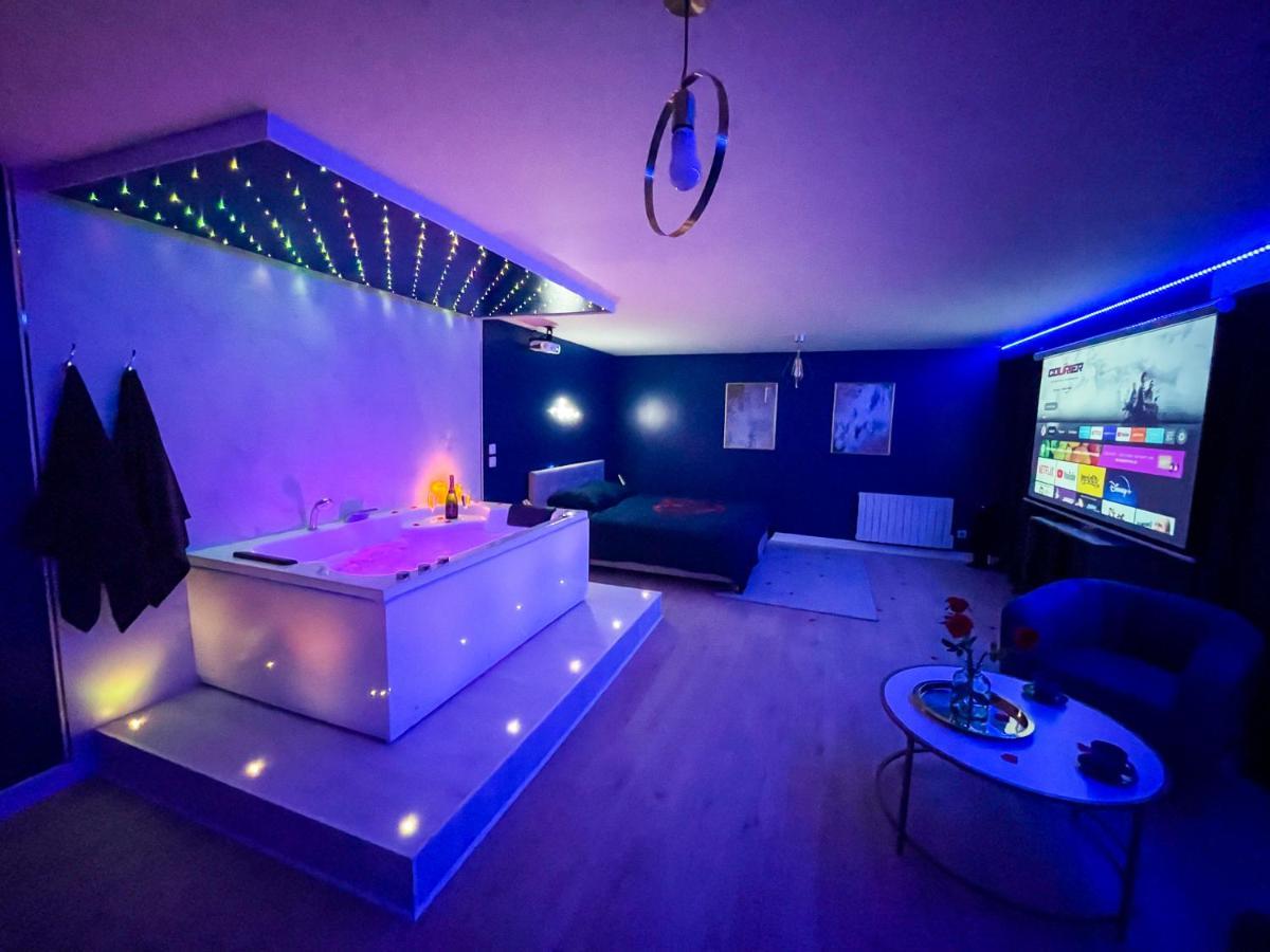 Spa Sous Les Etoiles - Cinema - Netflix - Parking - Gare Αμιάν Εξωτερικό φωτογραφία